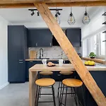 Modern Space By Bookinghost