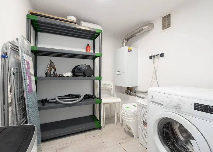 Modern Space By Bookinghost