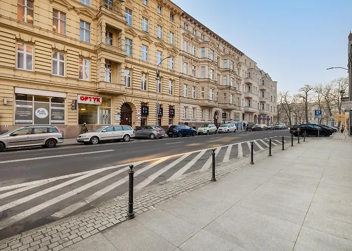 Lägenhet Modern Space By Bookinghost